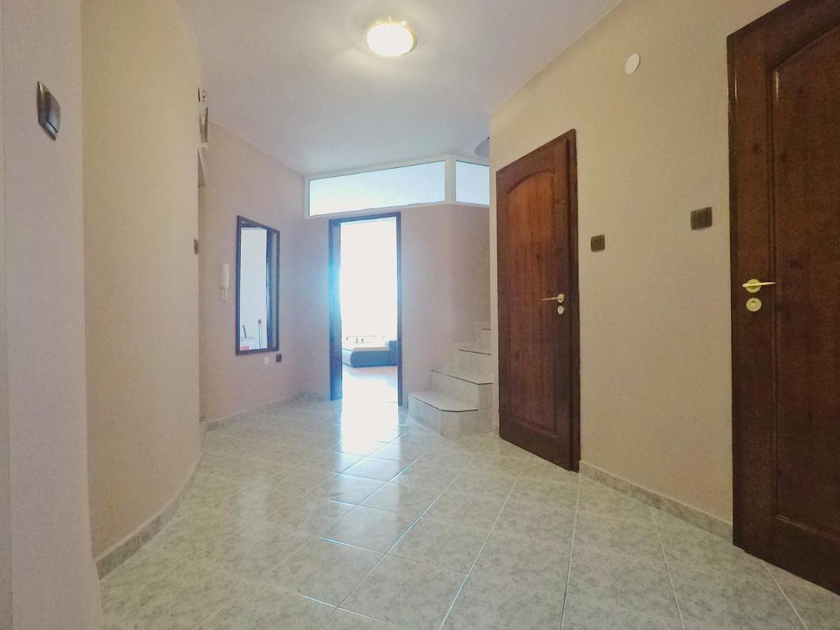 Spacious And Bright Maisonette Varna Center Экстерьер фото